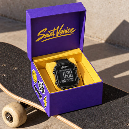 Saint Venice Pixel Black — na caixa