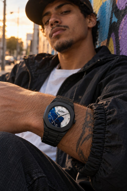 Saint Venice Kickflip Blue — no pulso