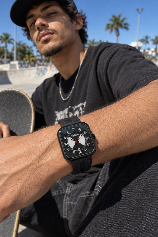 Saint Venice Drop Black — no pulso