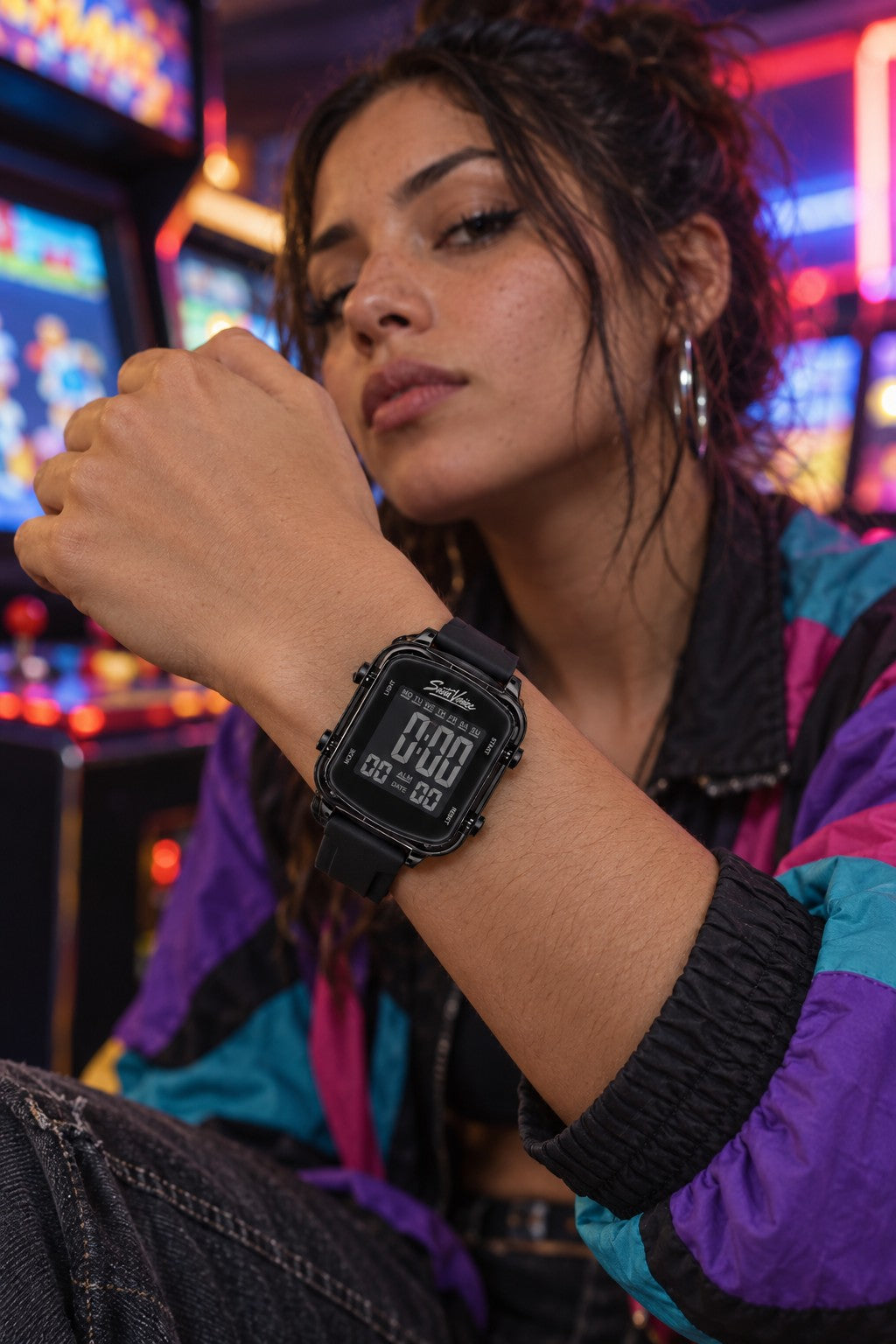 Saint Venice Pixel Black — no pulso